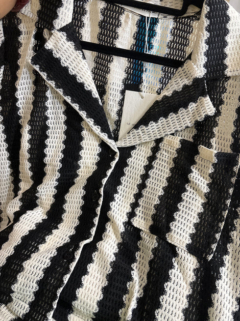 Monochrome Print Cropped Shirt